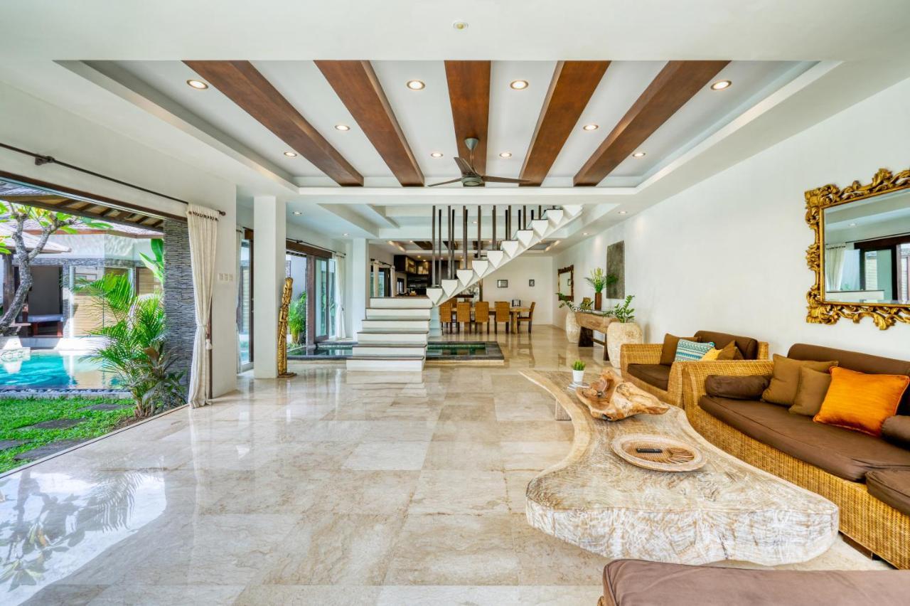 Modern Private Atala With Private Xl Pool